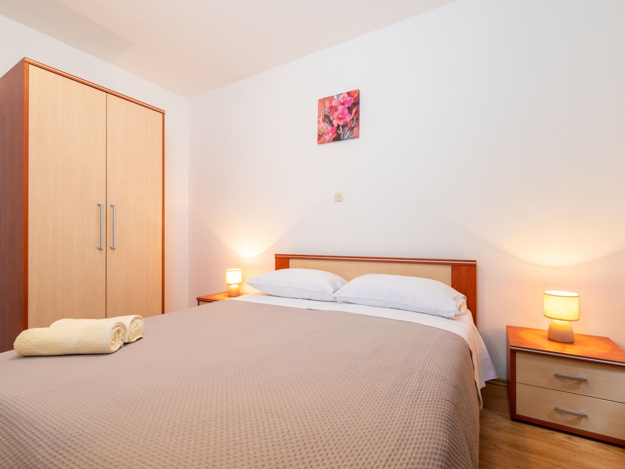 Am Südhang gelegen mit Meerblick-Binnen