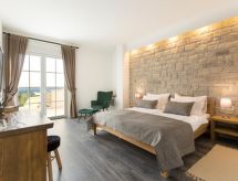 Villa Casta Diva: Luxe vrijstaande villa met privézwembad voor 9 personen in Brovinje, Istrië - thumbnail 1
