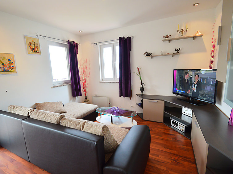 Search and Stay destination Trget, Istarska županija - Croatia from AU$ 139. Šverko