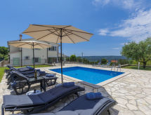 Villa Dina