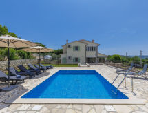 Villa Dina