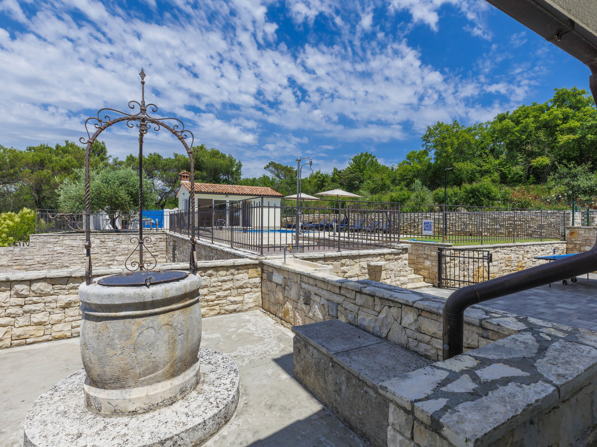 Villa Dina: Vrijstaande oase met privézwembad nabij strand Trget - foto 50