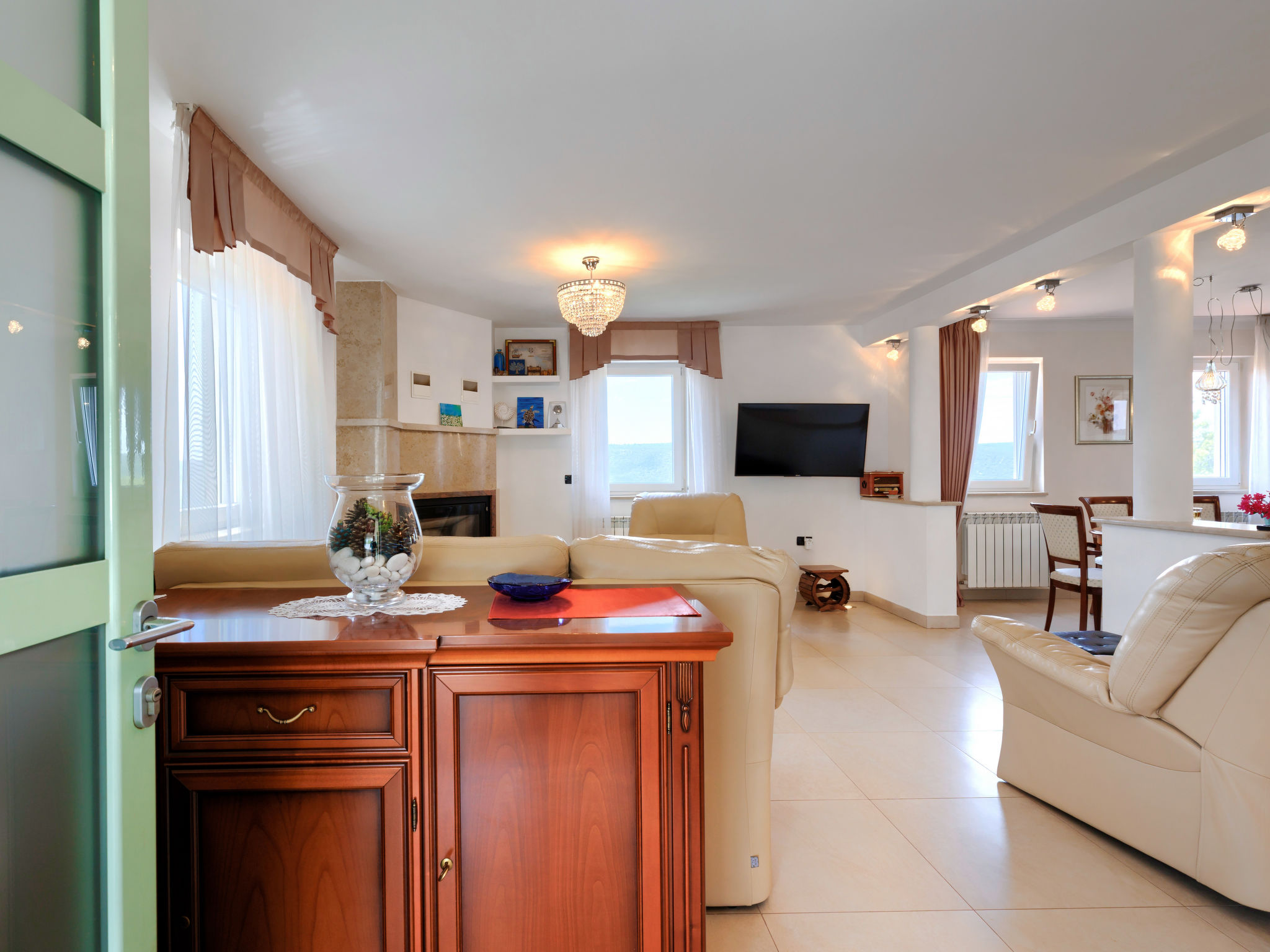 Villa Dina: Vrijstaande oase met privézwembad nabij strand Trget - foto 29