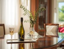 Villa Mare: authentiek Kroatisch vakantiehuis met privézwembad bij Trget - thumbnail 2