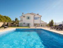 Villa Mare: authentiek Kroatisch vakantiehuis met privézwembad bij Trget - thumbnail 3