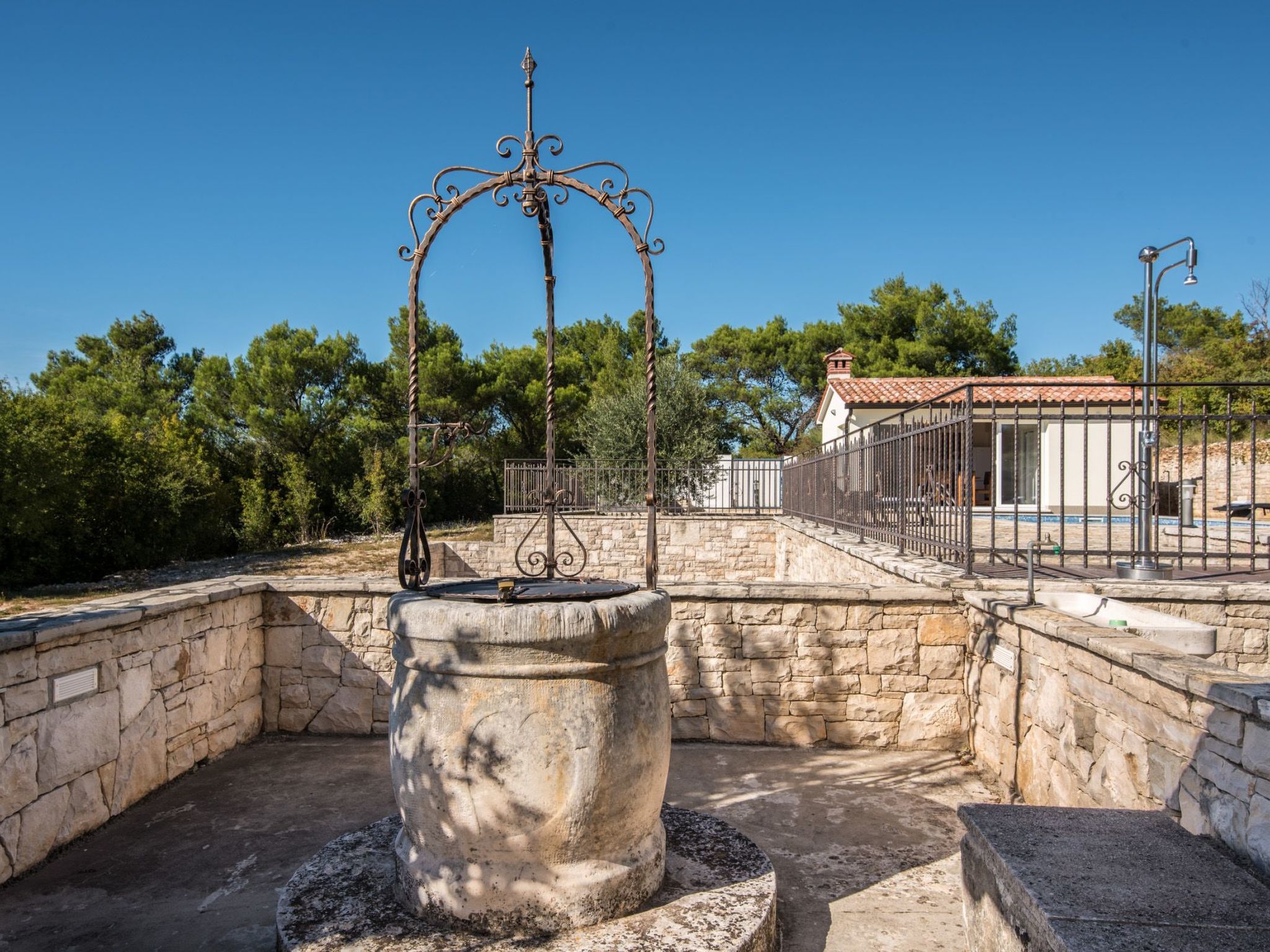 Villa 'Villa Mare' mit privatem Pool-Drinnen