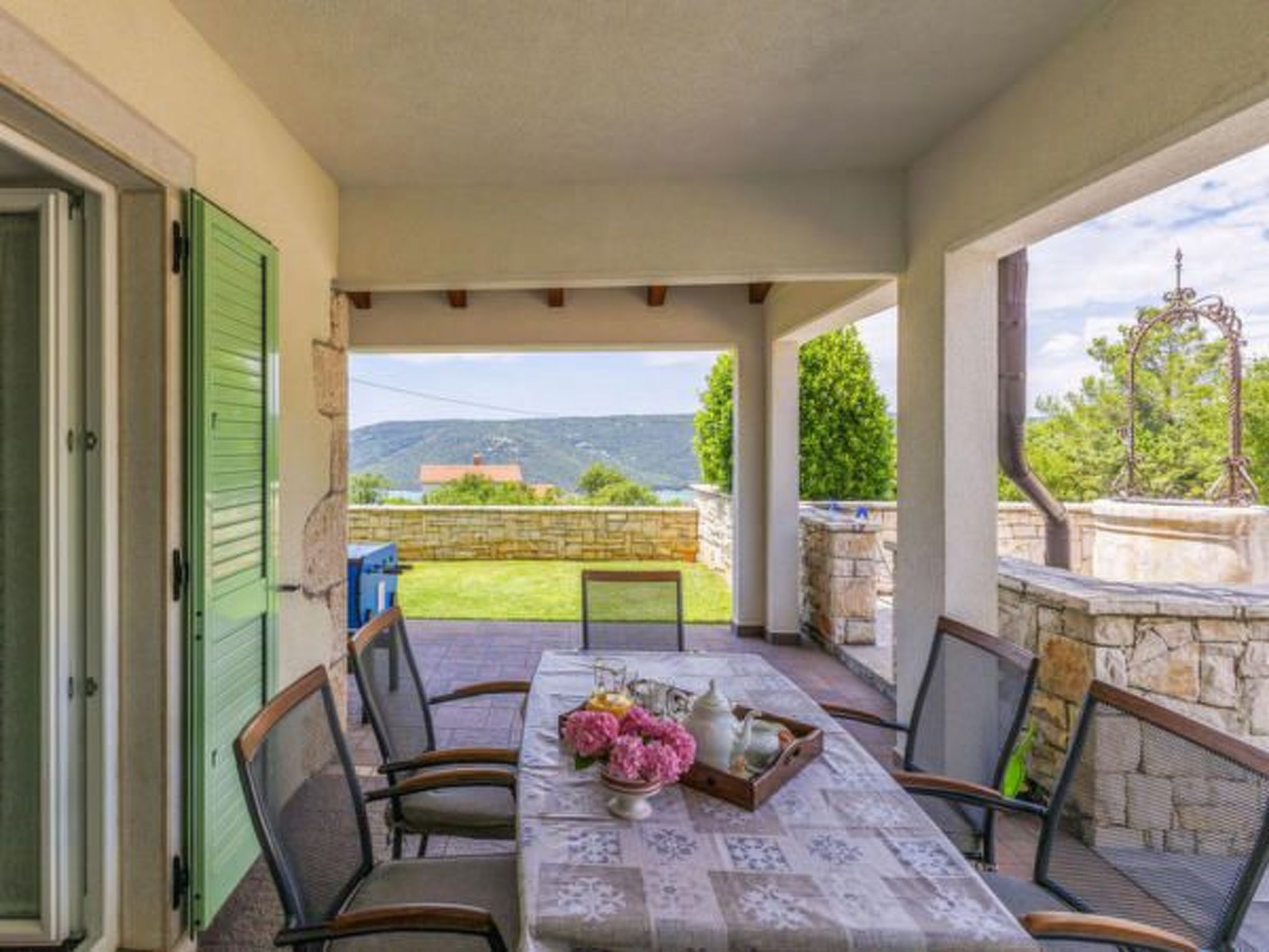 Villa 'Villa Mare' mit privatem Pool-Drinnen