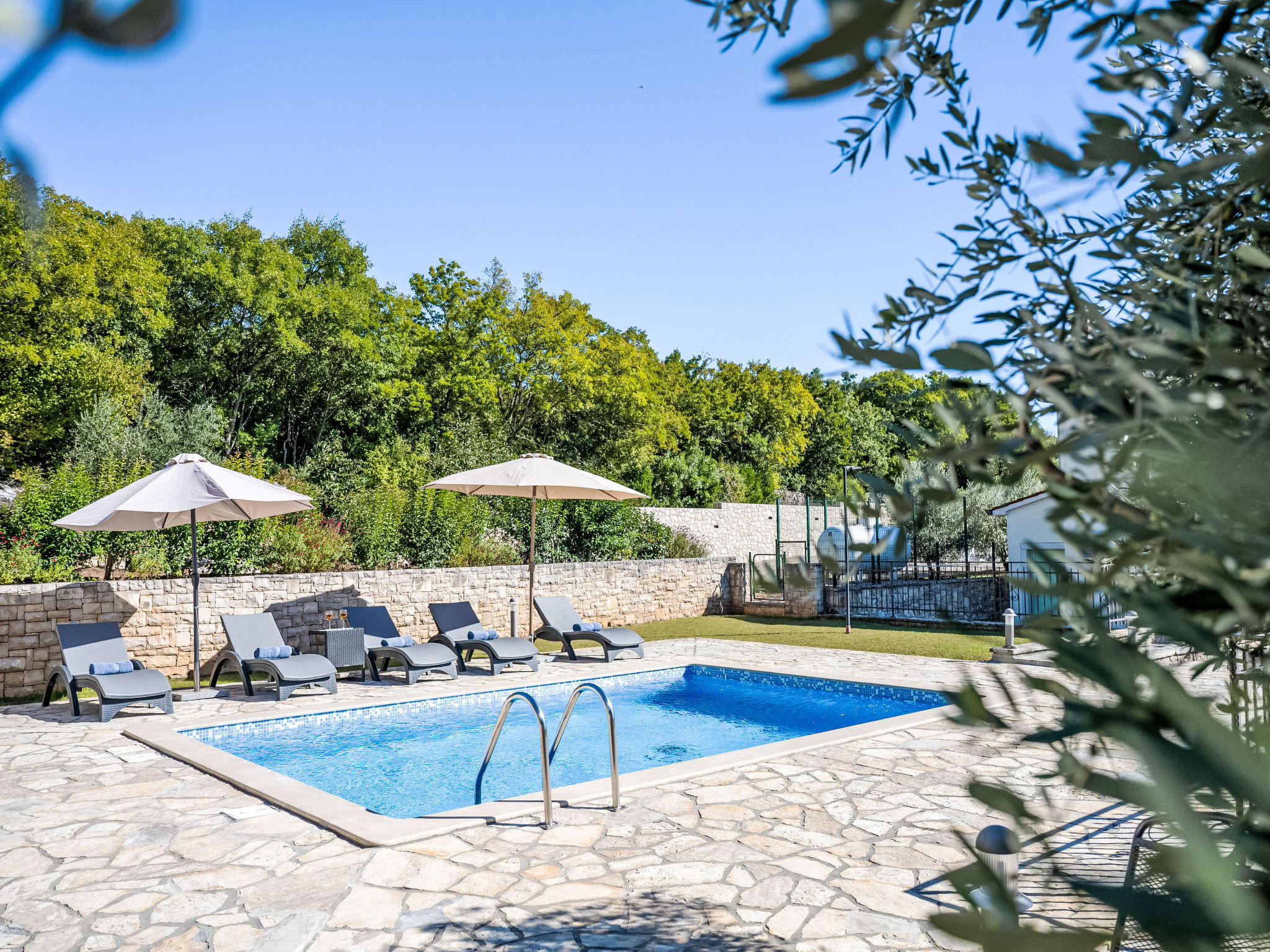 Apartment Oliva verde — Pool Outdoor (1 of 59)