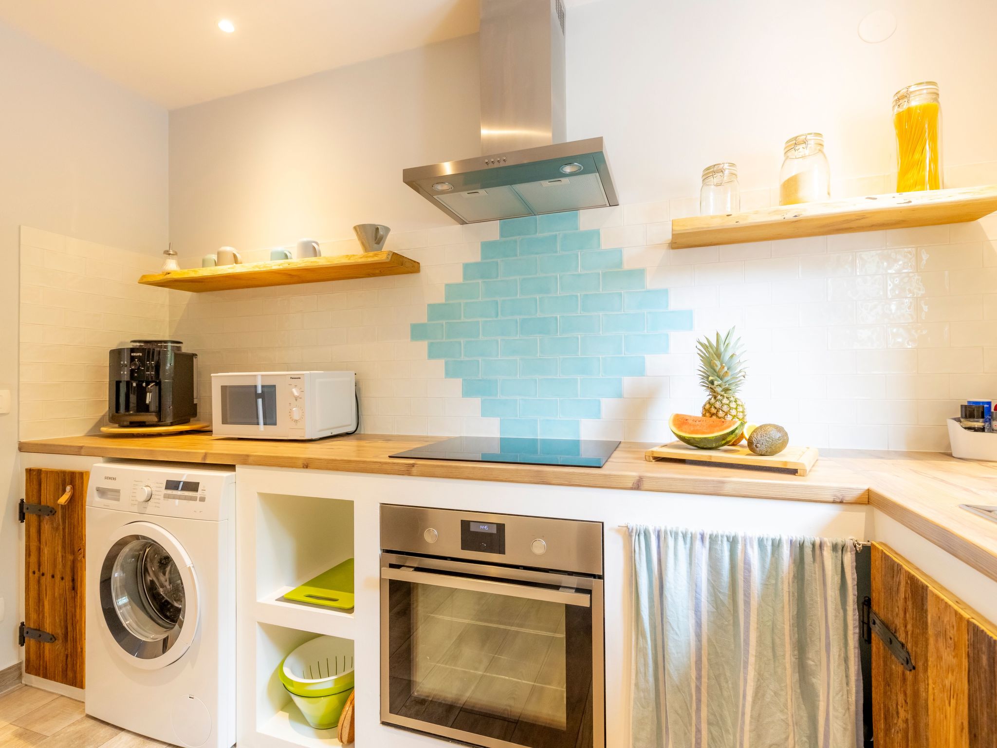 Detailgestaltete Villa mit Pool, Sauna und Hot Tub-Drinnen