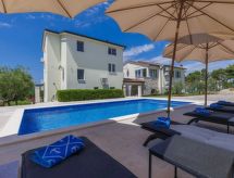 Villa Camellia: Moderne Vrijstaande Villa met Privézwembad nabij Zee in Trget - thumbnail 1