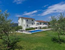 Villa Camellia: Moderne Vrijstaande Villa met Privézwembad nabij Zee in Trget - thumbnail 2
