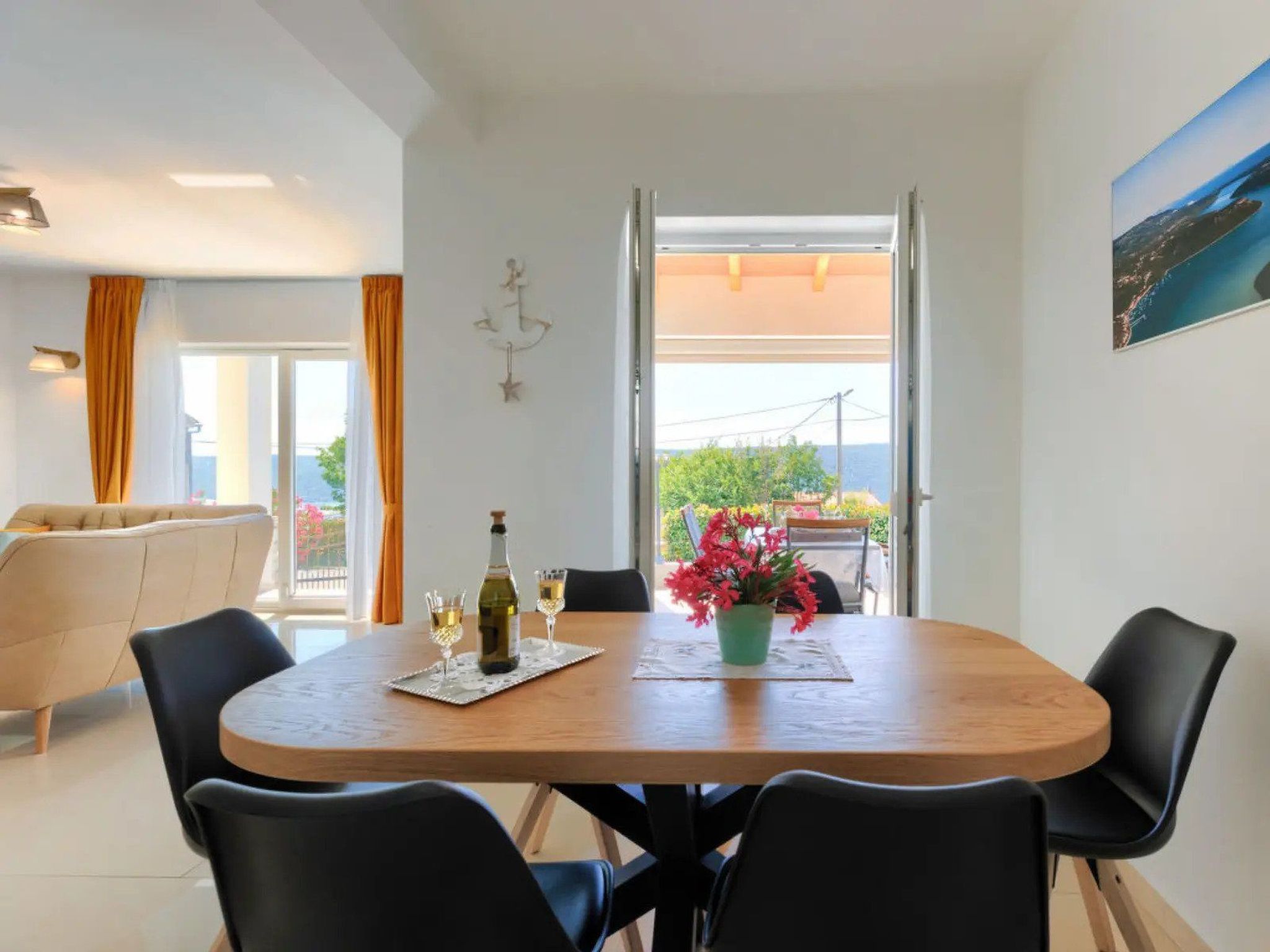 Schöne Villa Camellia mit privatem Pool-Drinnen