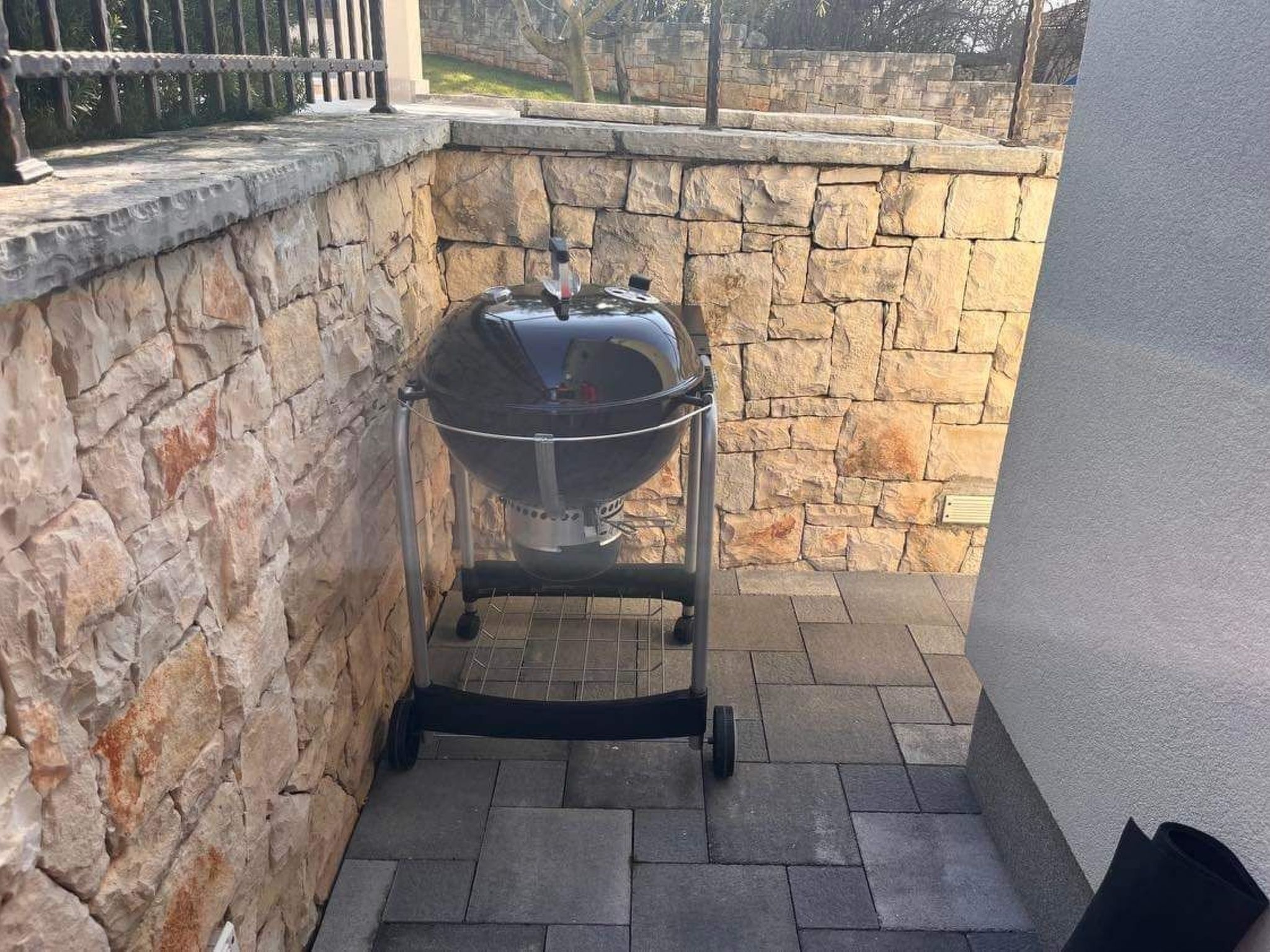 Schöne Villa Camellia mit privatem Pool-Drinnen