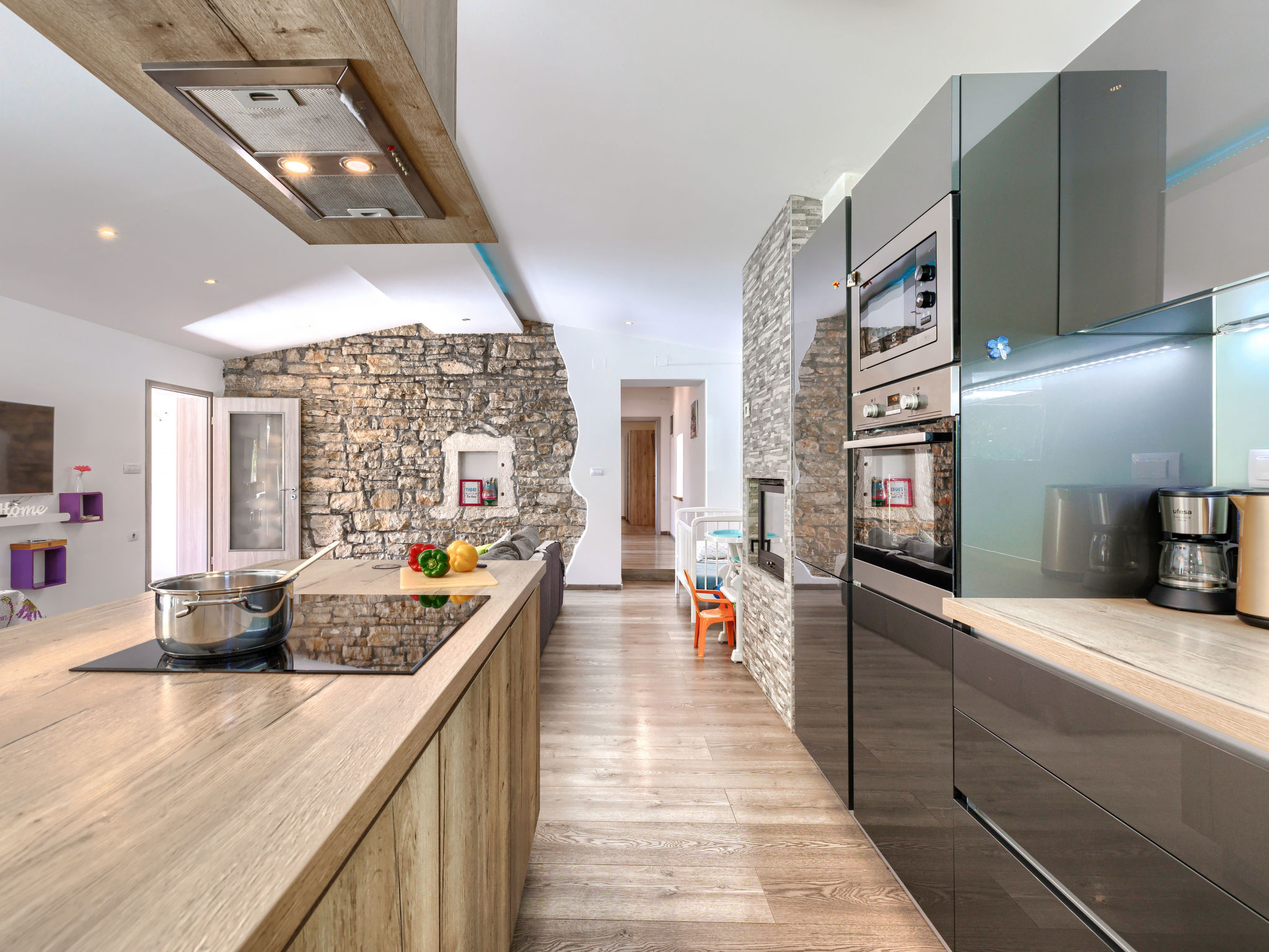 Kitchen / Dining Room