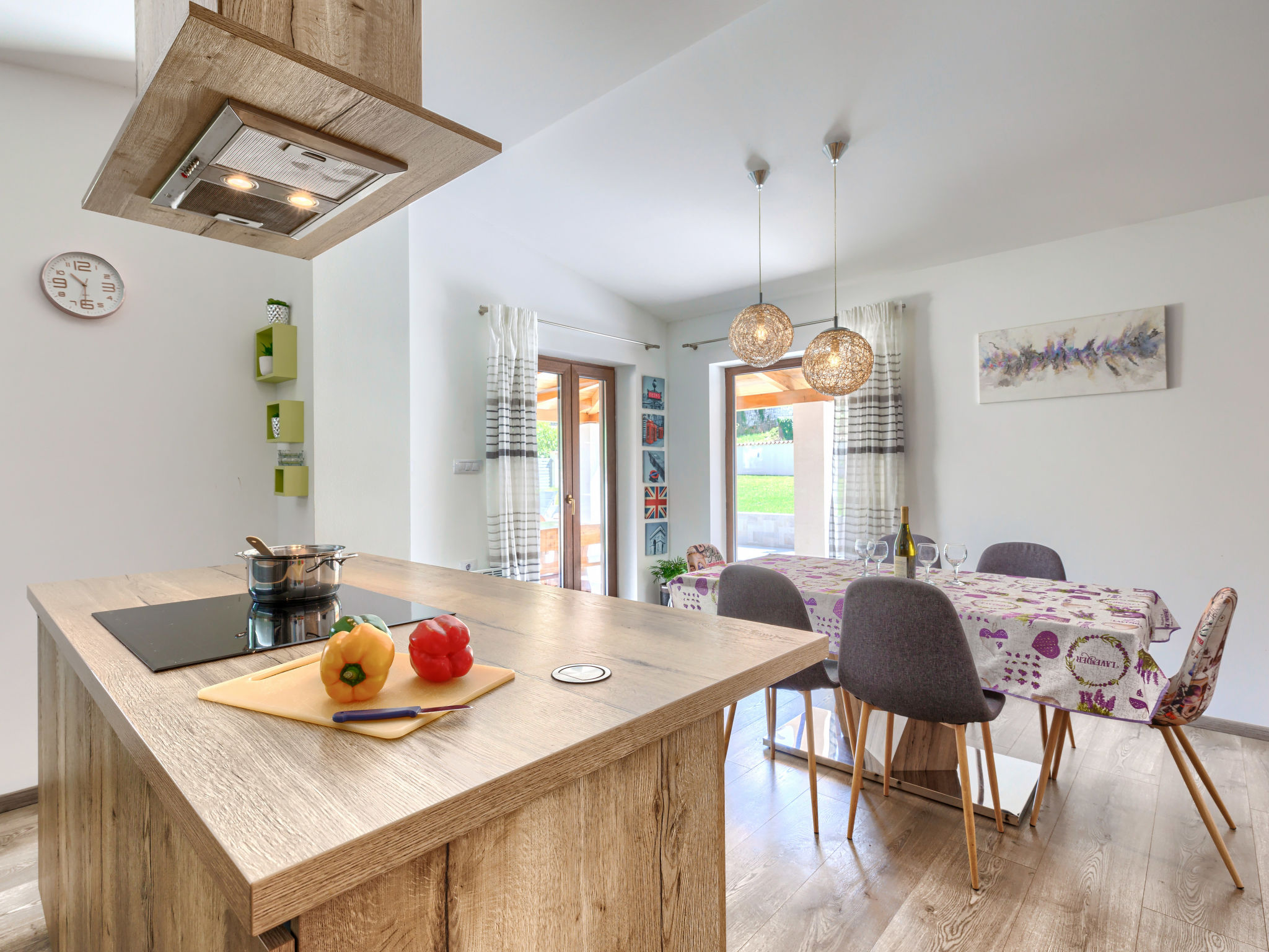 Kitchen / Dining Room