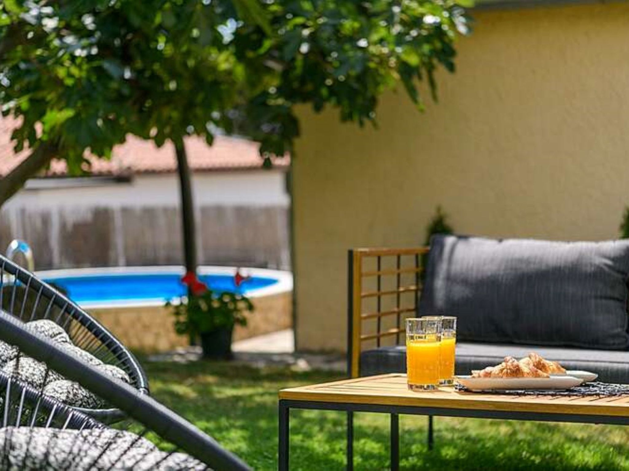 Komfortable, ruhige Erdgeschoss-Ferienwohnung-Drinnen