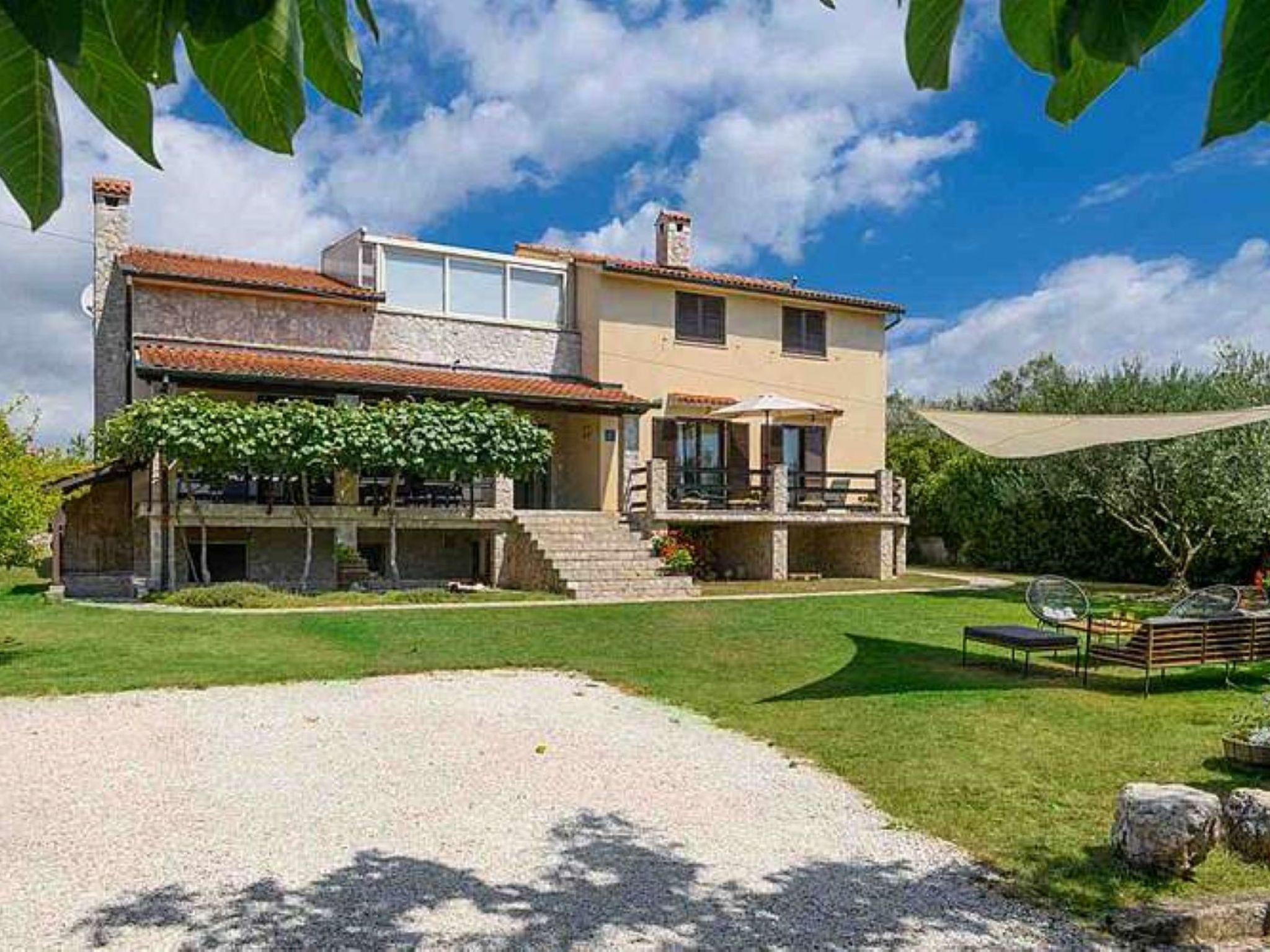 Komfortable, ruhige Erdgeschoss-Ferienwohnung-Drinnen