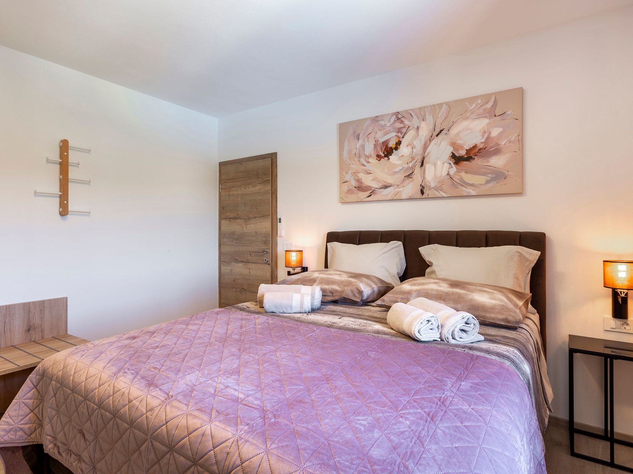 "Luxuriöse App. mit Pool"-Binnen