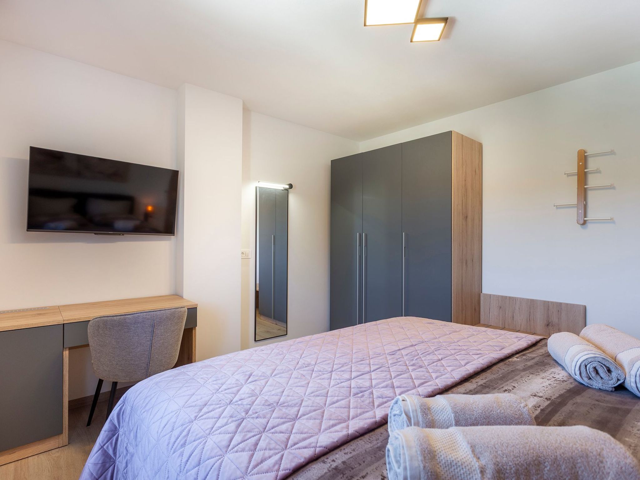 "Luxuriöse App. mit Pool"-Binnen