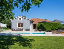 Villa Anavi: Ruim droomverblijf met privézwembad en grote tuin bij Barban - thumbnail 3
