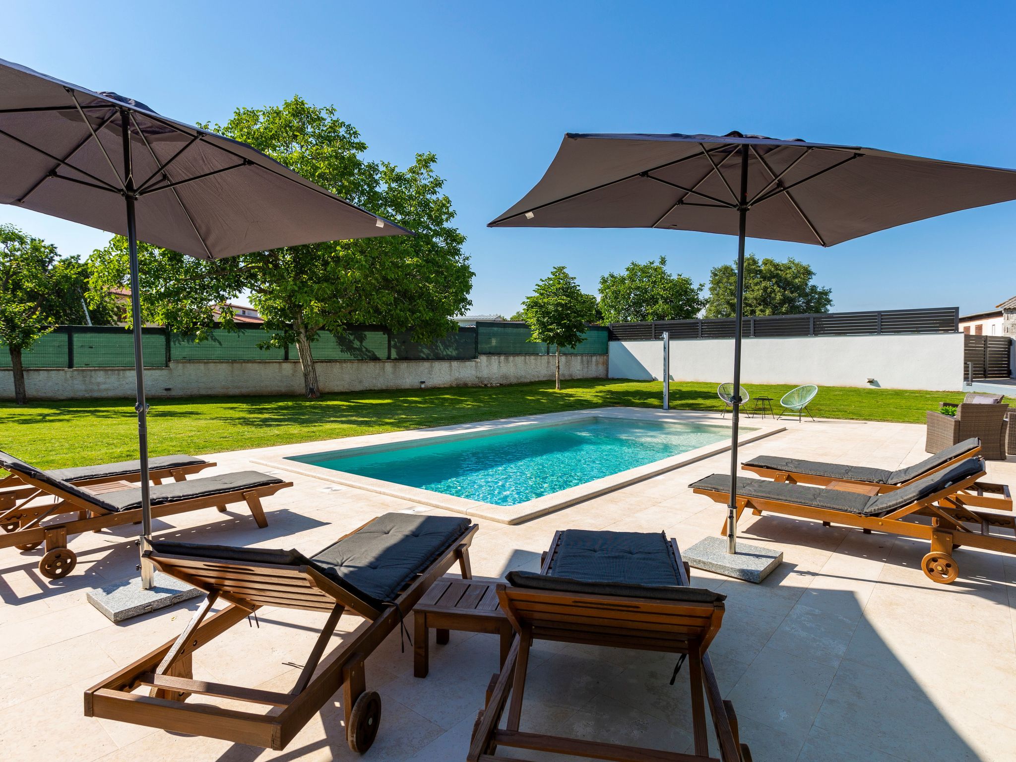 Villa Anavi mit privatem Pool und großem Garten-Binnen