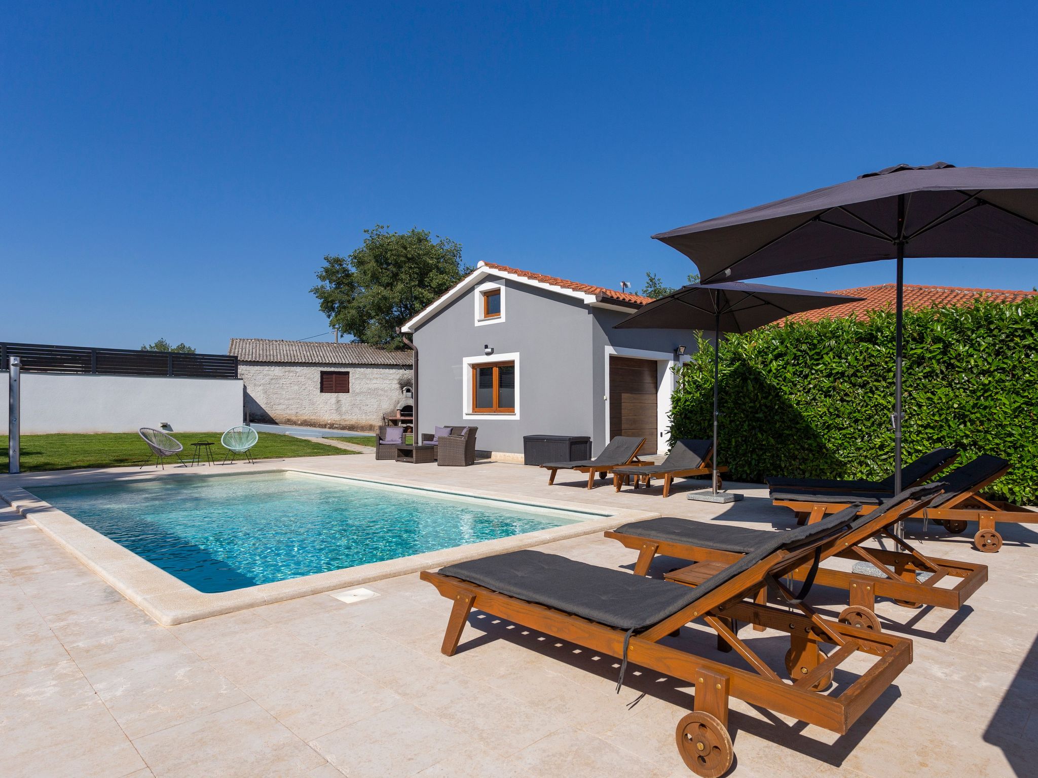 Villa Anavi mit privatem Pool und großem Garten-Binnen