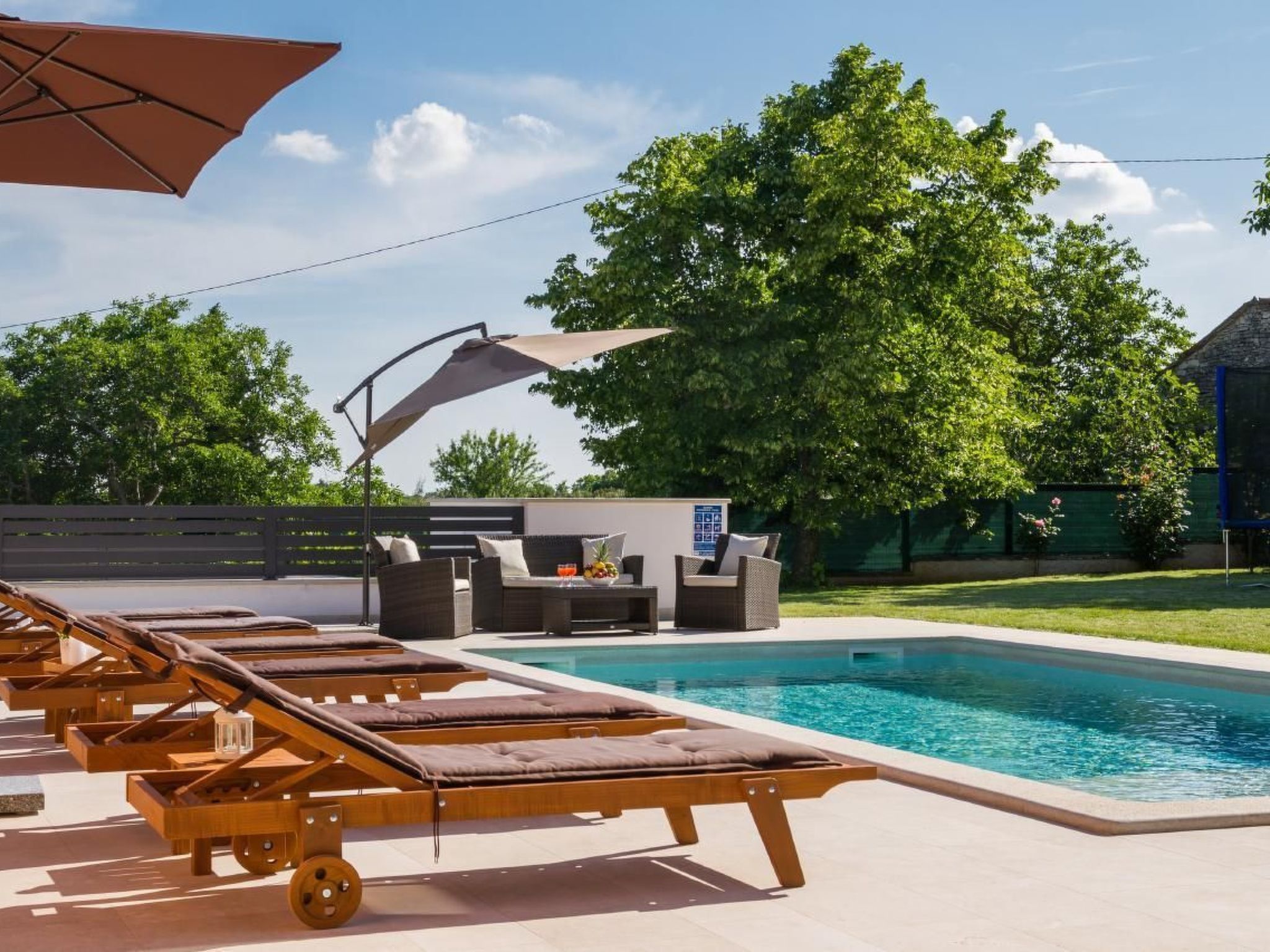 Villa Anavi mit privatem Pool und großem Garten-Binnen