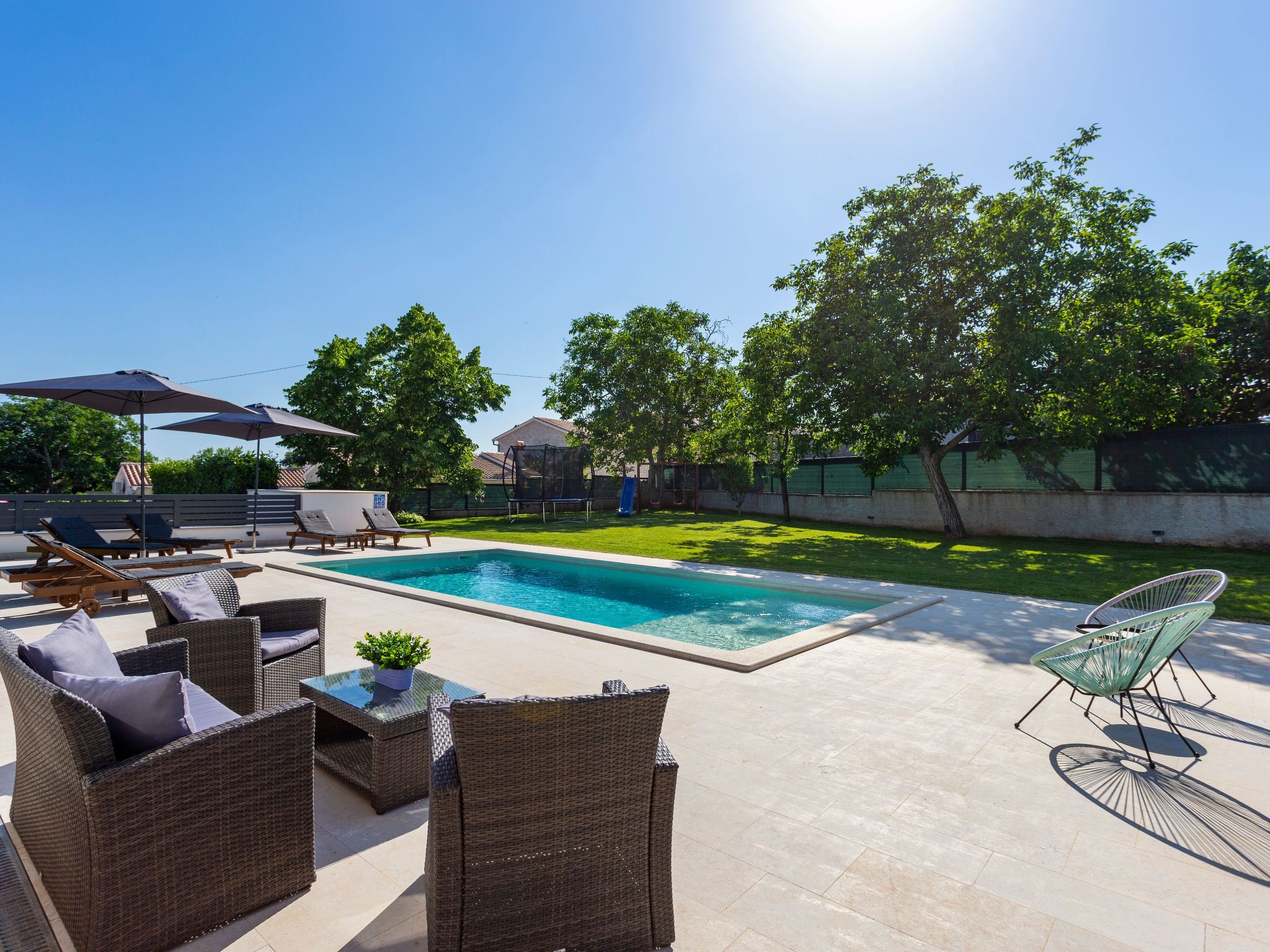 Villa Anavi mit privatem Pool und großem Garten-Binnen