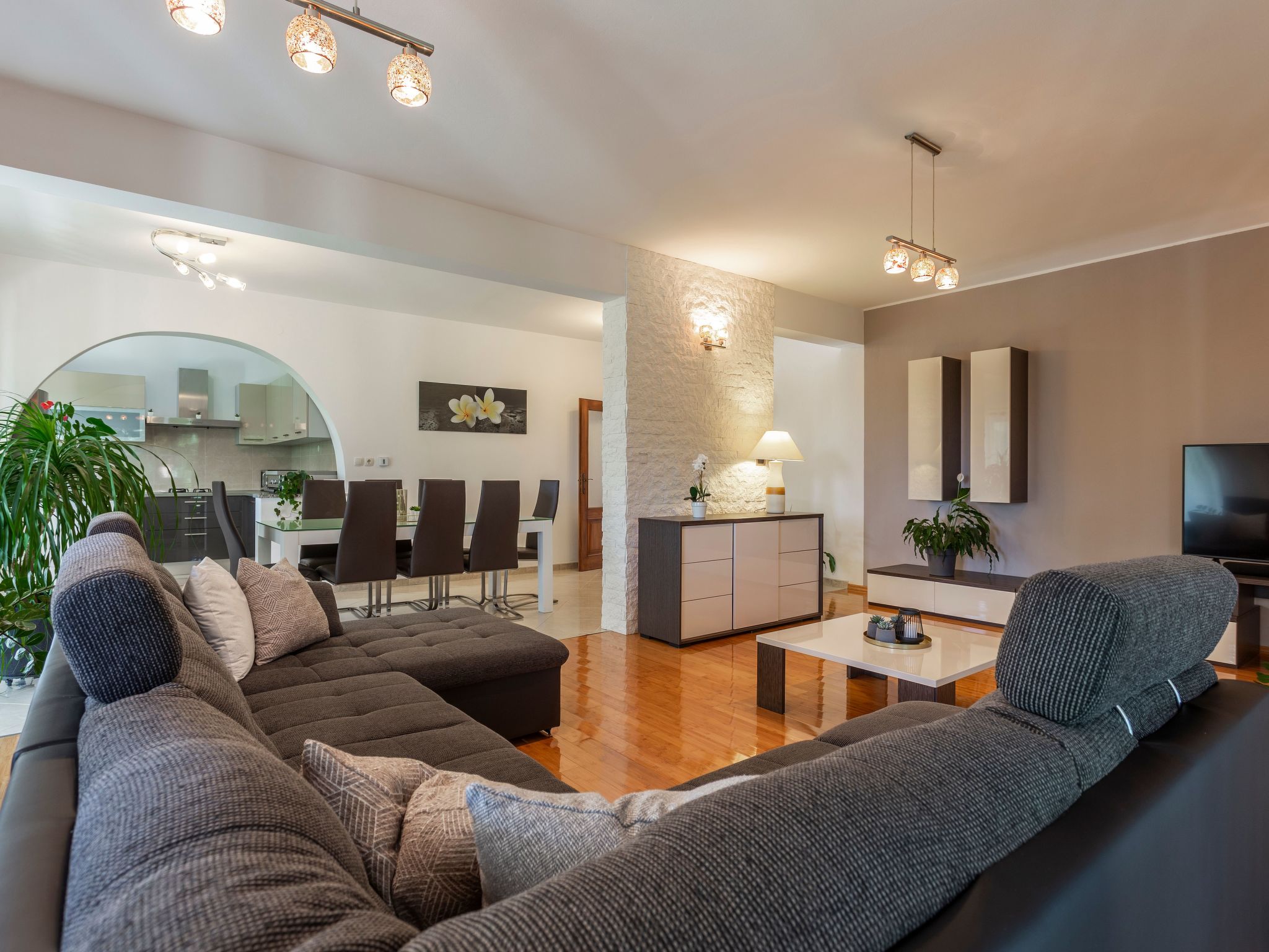 Villa Anavi mit privatem Pool und großem Garten-Binnen