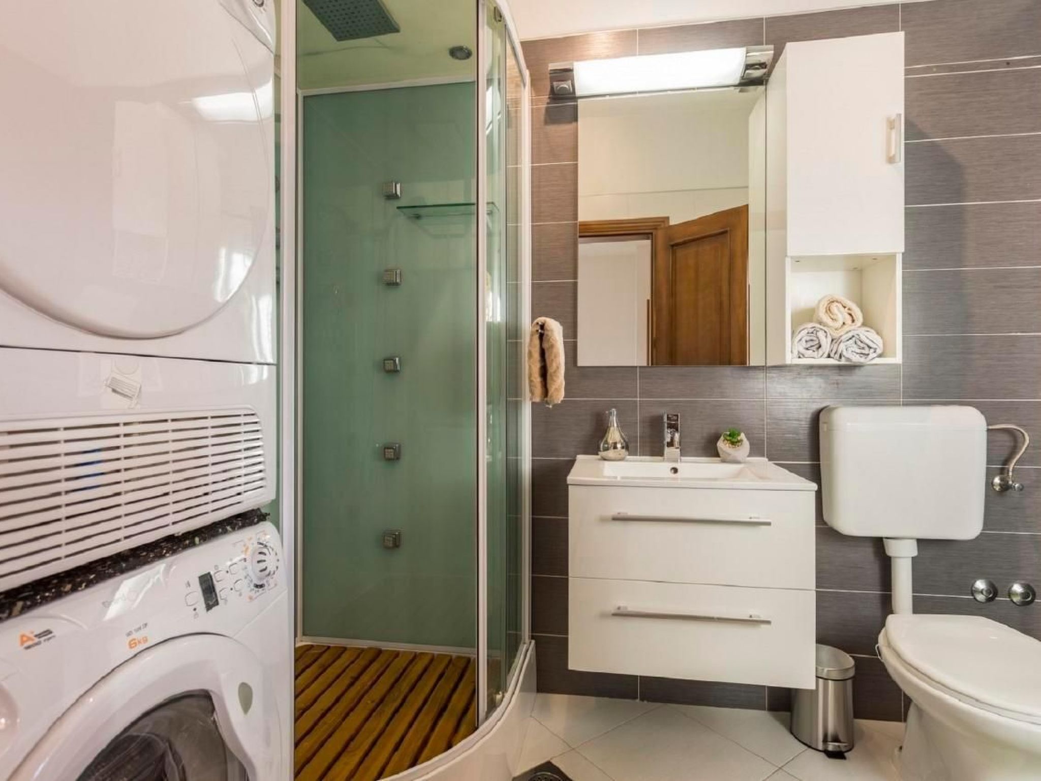 Villa Anavi mit privatem Pool und großem Garten-Binnen