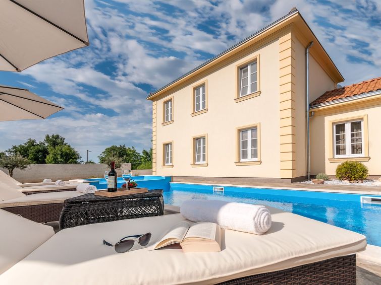 Vrijstaand vakantiehuis Jakov in Barban met privézwembad in Barban