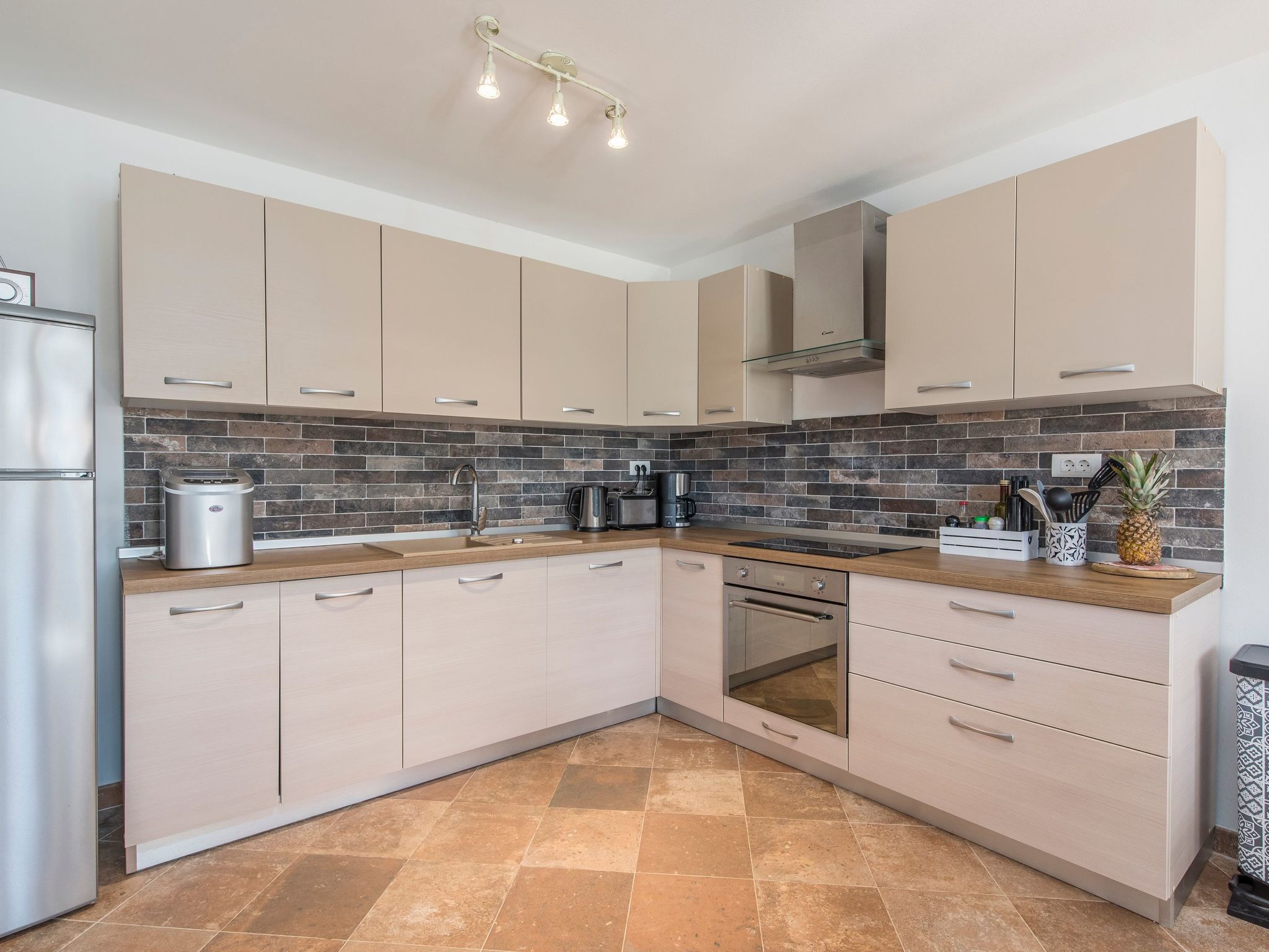 Kuca Renata-Image-tags.info