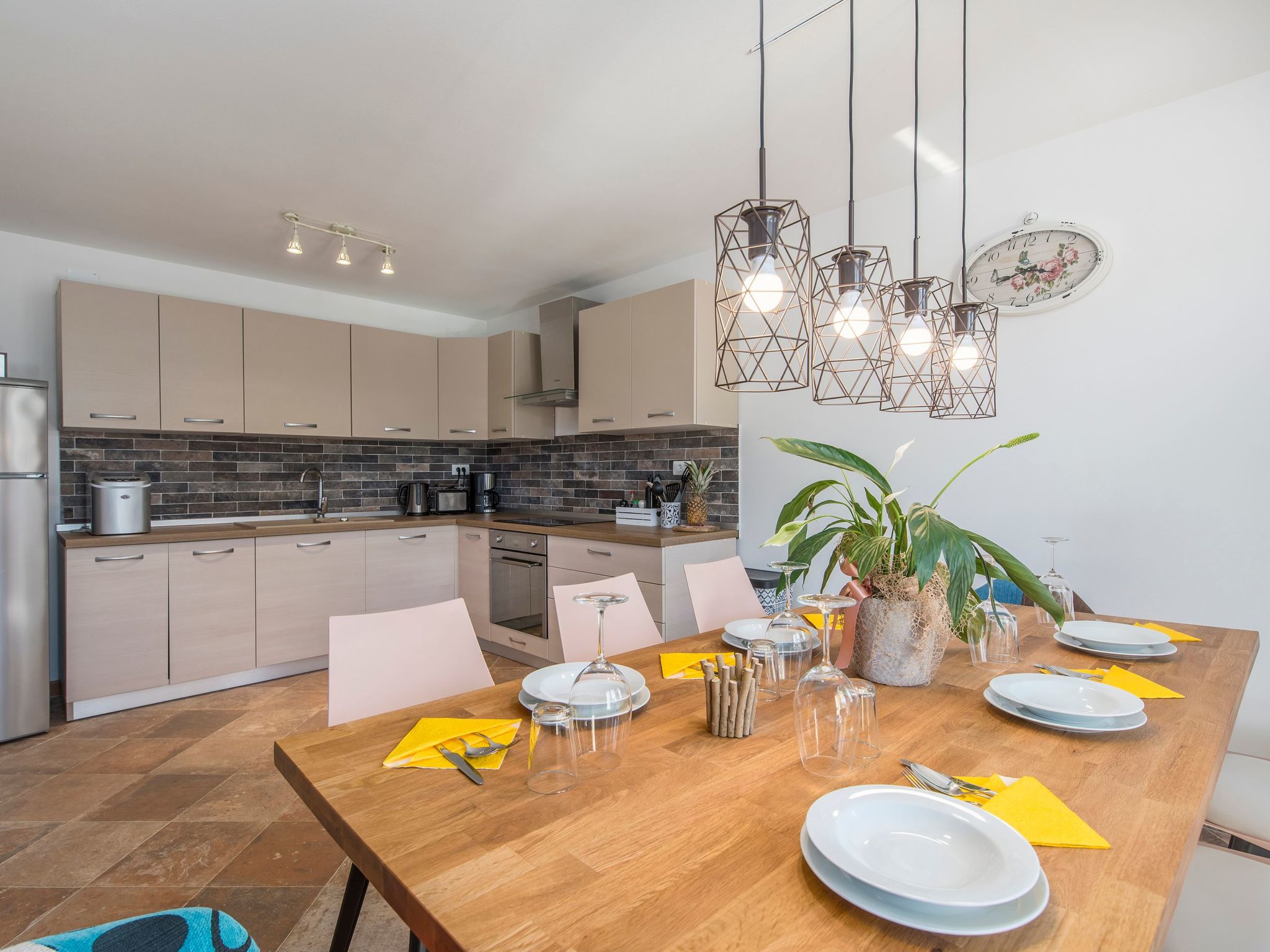 Kuca Renata-Image-tags.info