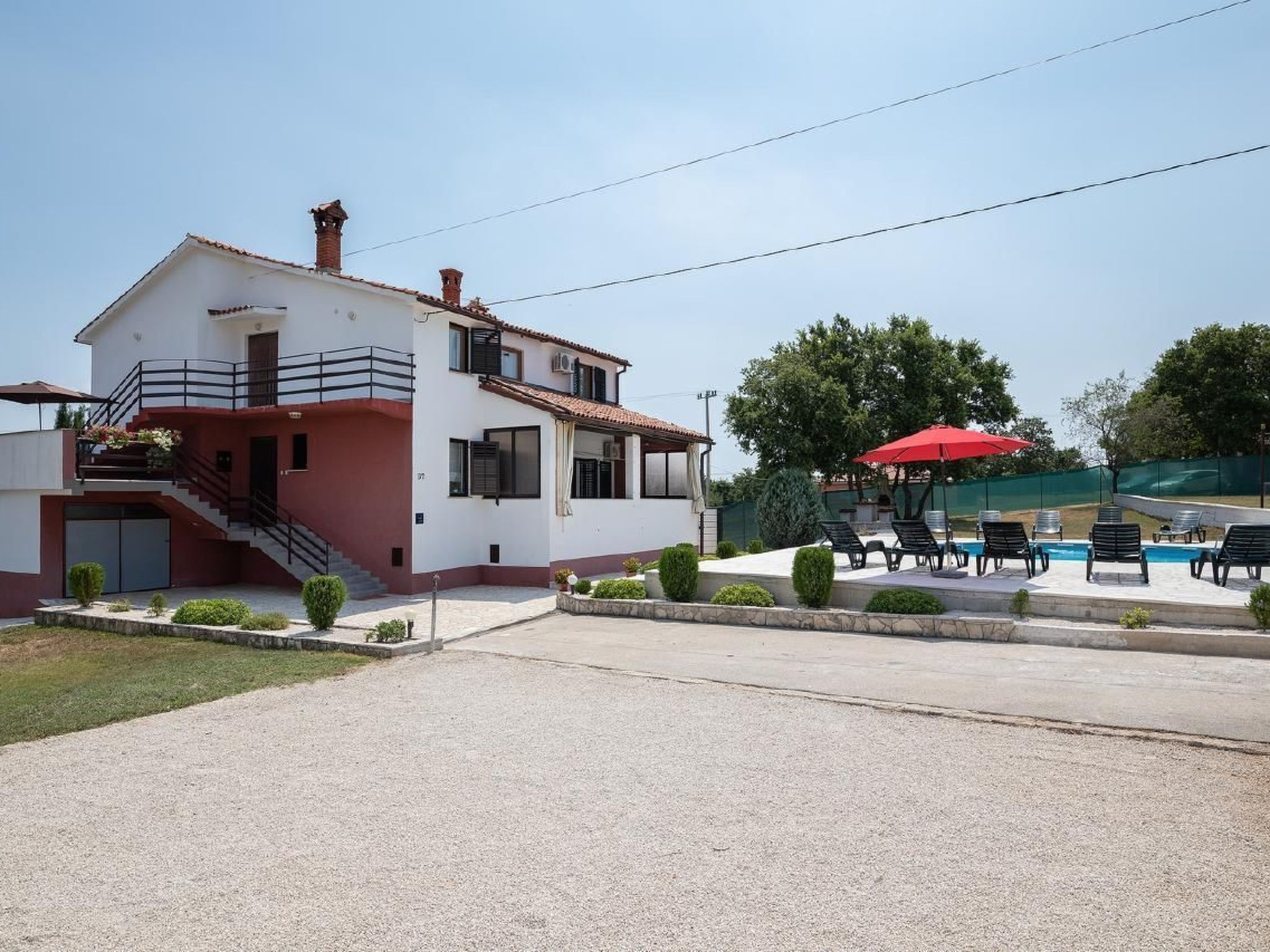 Photo of 3-Schlafzimmer-Wohnung mit Gemeinschaftspool