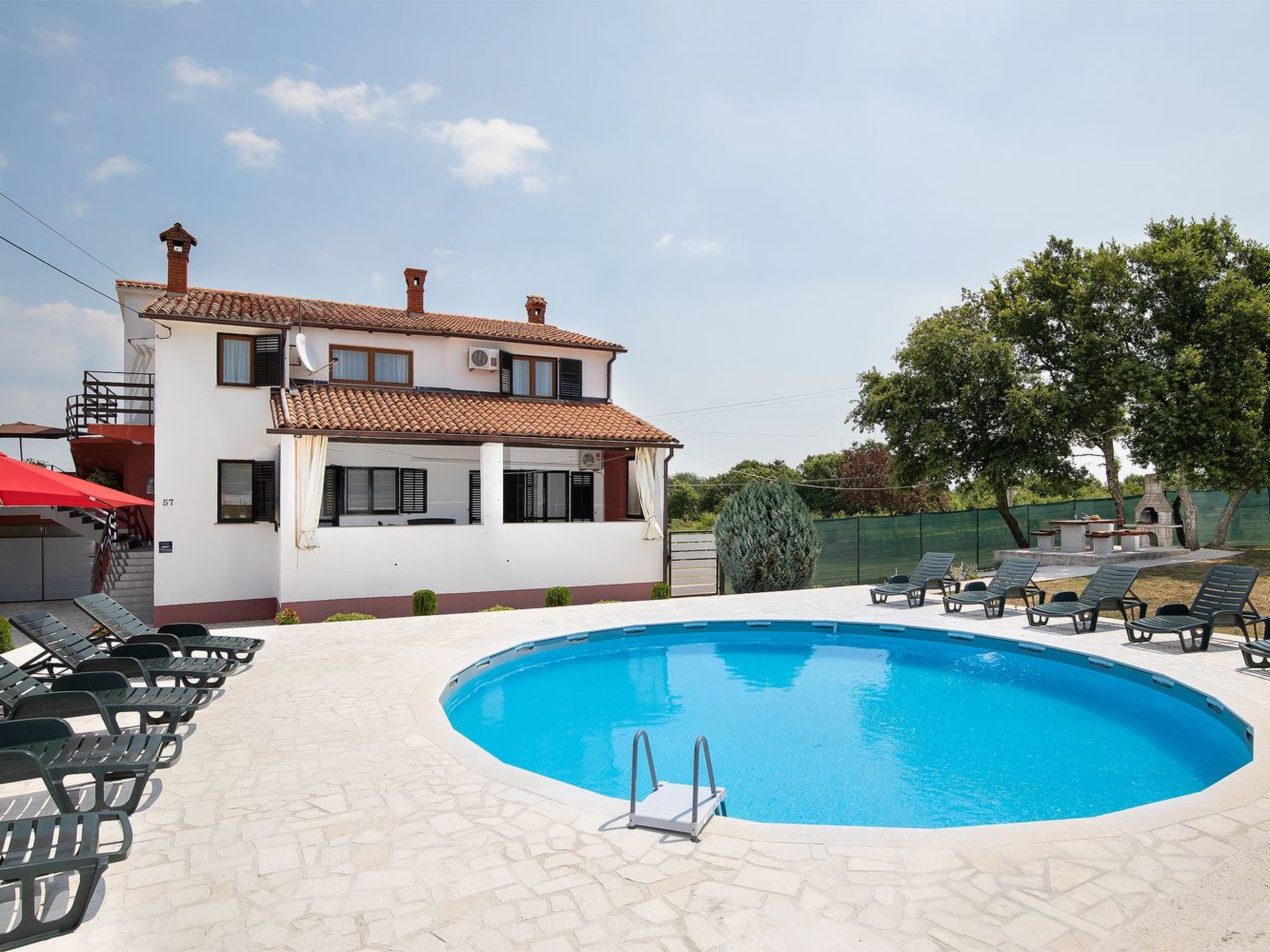 3-Schlafzimmer-Wohnung mit Gemeinschaftspool Villa in Barban