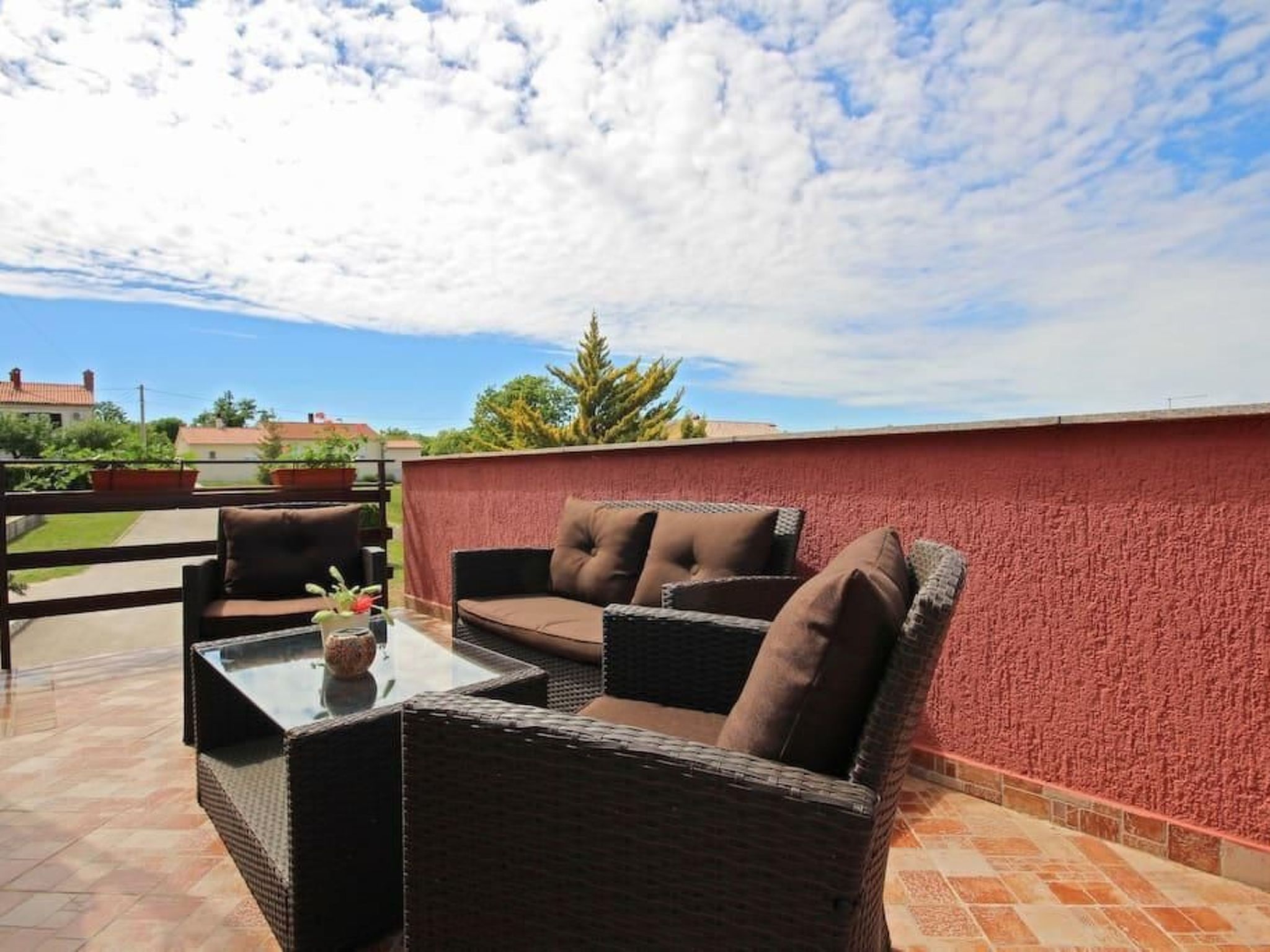 3-Schlafzimmer-Wohnung mit Gemeinschaftspool-Image-tags.info