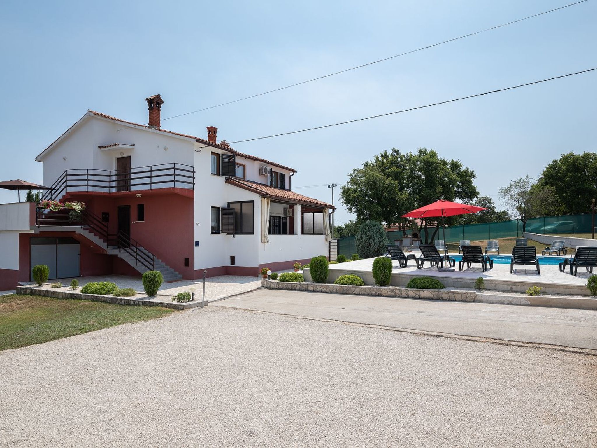 Photo of 3-Schlafzimmer-Wohnung mit Gemeinschaftspool
