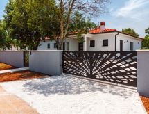 Moderne villa met privézwembad nabij Barban, 25km van strand - thumbnail 2
