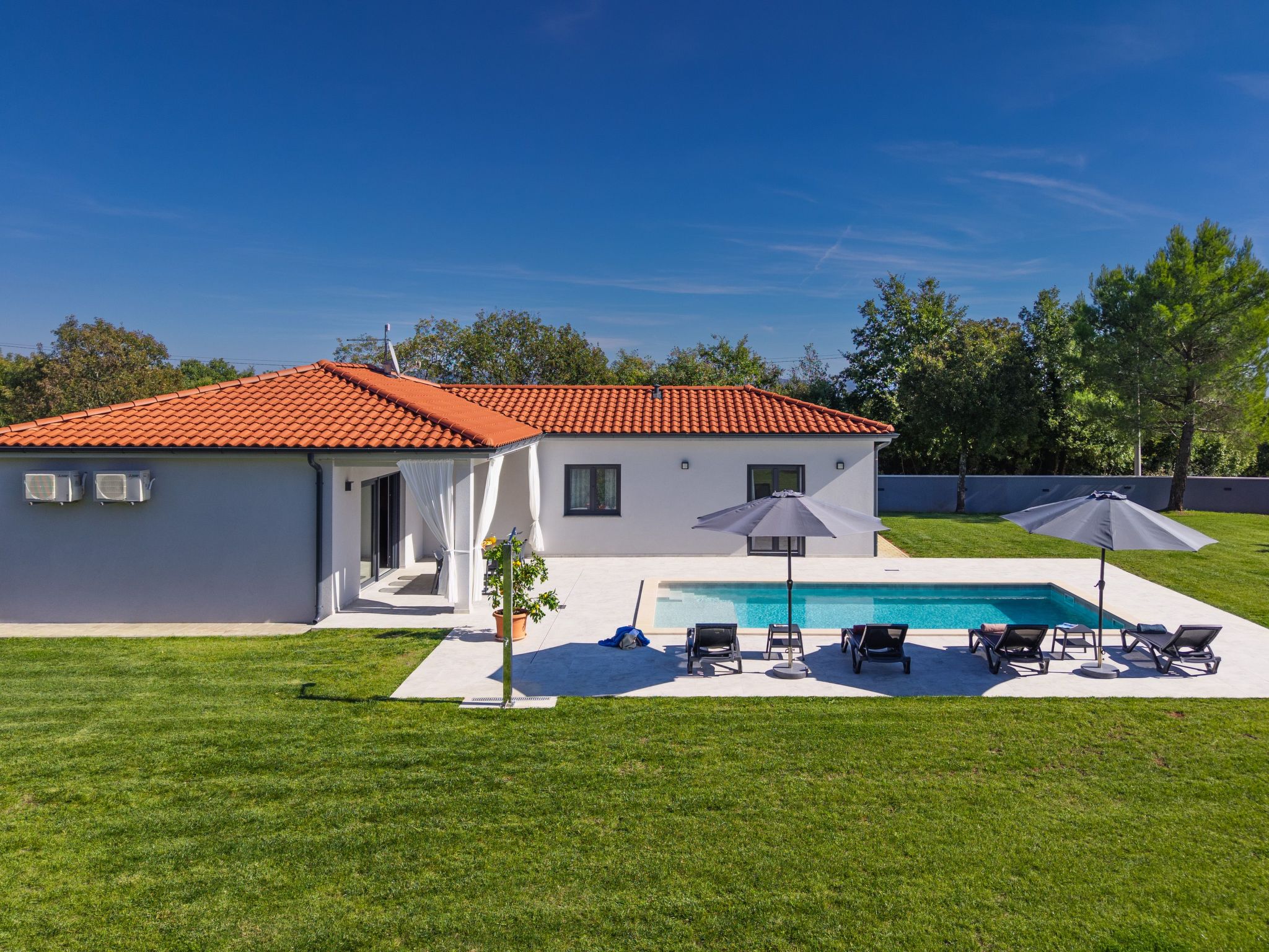 Moderne Villa bei Barban-Binnen