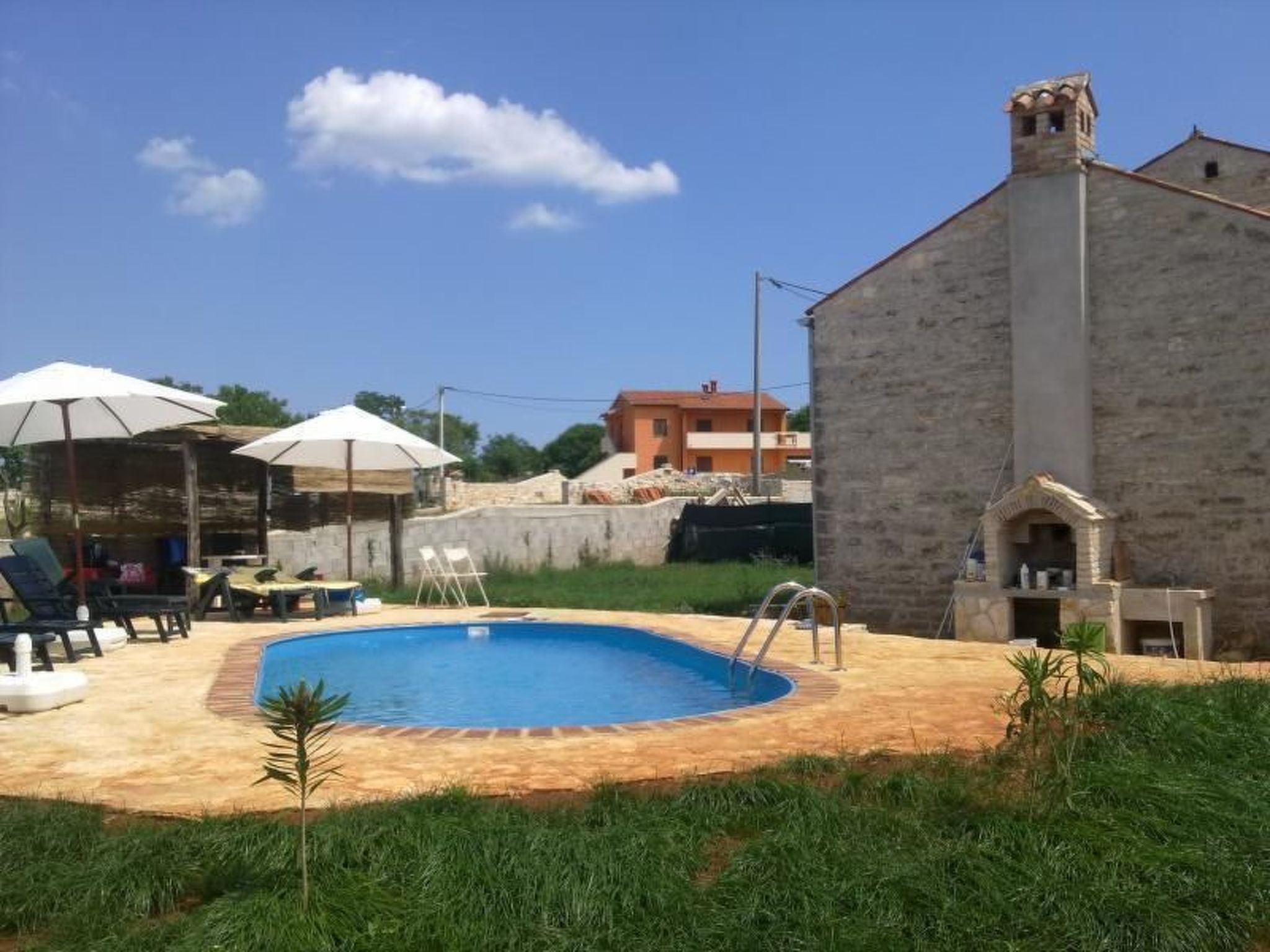 Photo of in Bratulići mit Privatem Pool