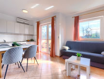 Zonnig appartement met zwembad nabij Labin, 5 km van strand - thumbnail 5
