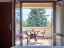 Knus appartement voor 2 in groene oase bij Labin, 8 km van zee - thumbnail 4