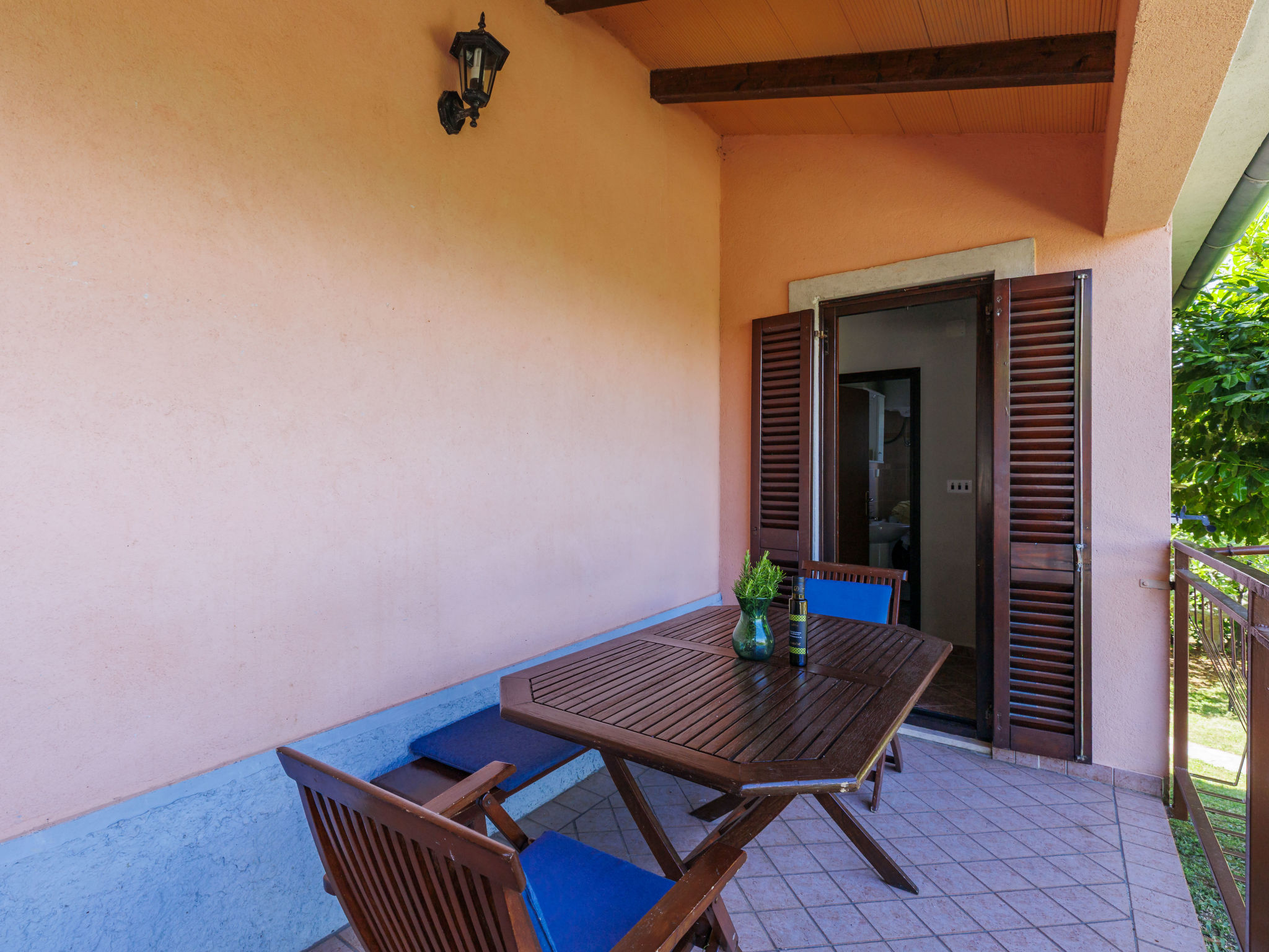 Lado Mediterraneo - Buiten