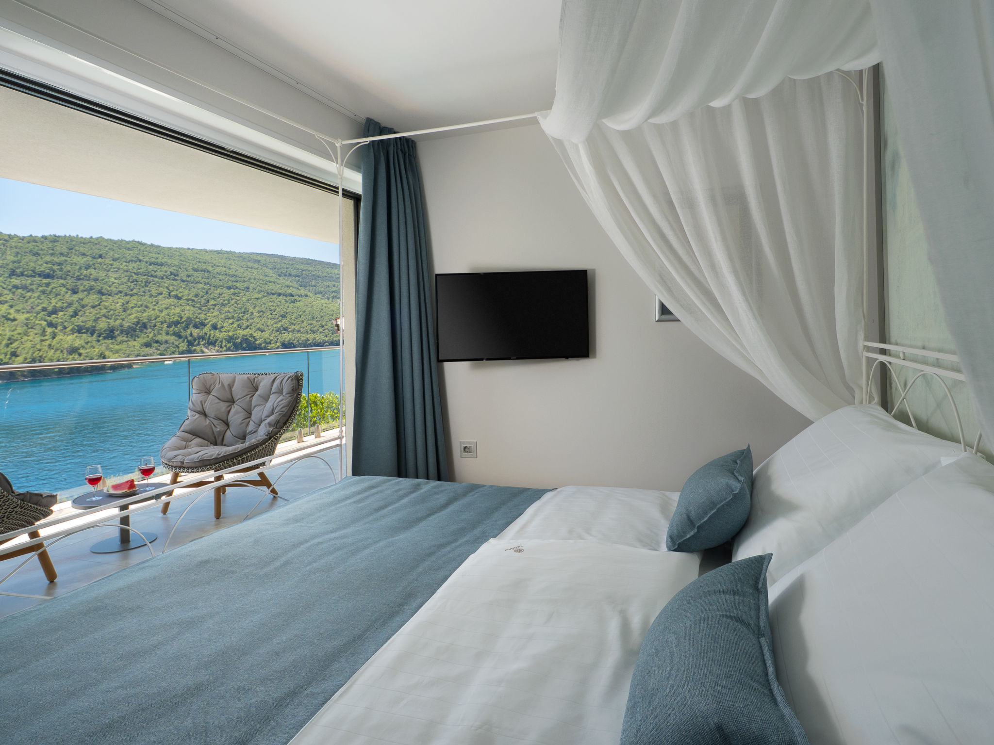 Photo of Vlastelini II