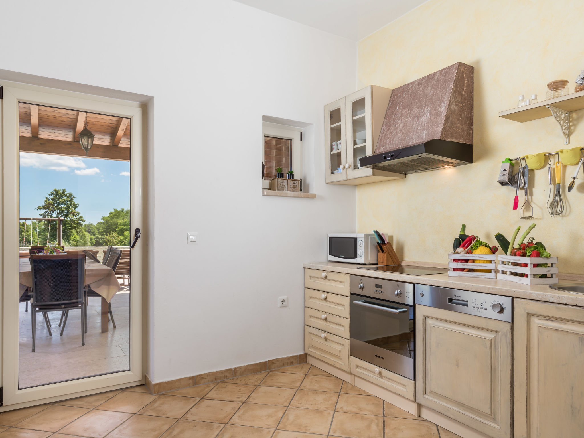 Kitchen / Dining Room