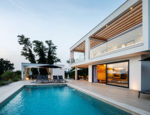 Villa Sonia: Luxe oase met verwarmd zwembad en sauna nabij Labin - thumbnail 2