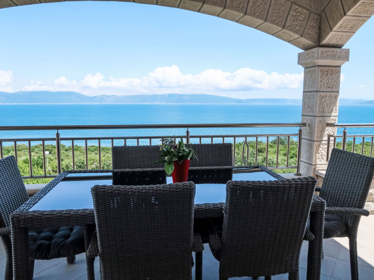 Wellness en zeezicht in ruim appartement Victory in Labin in Labin