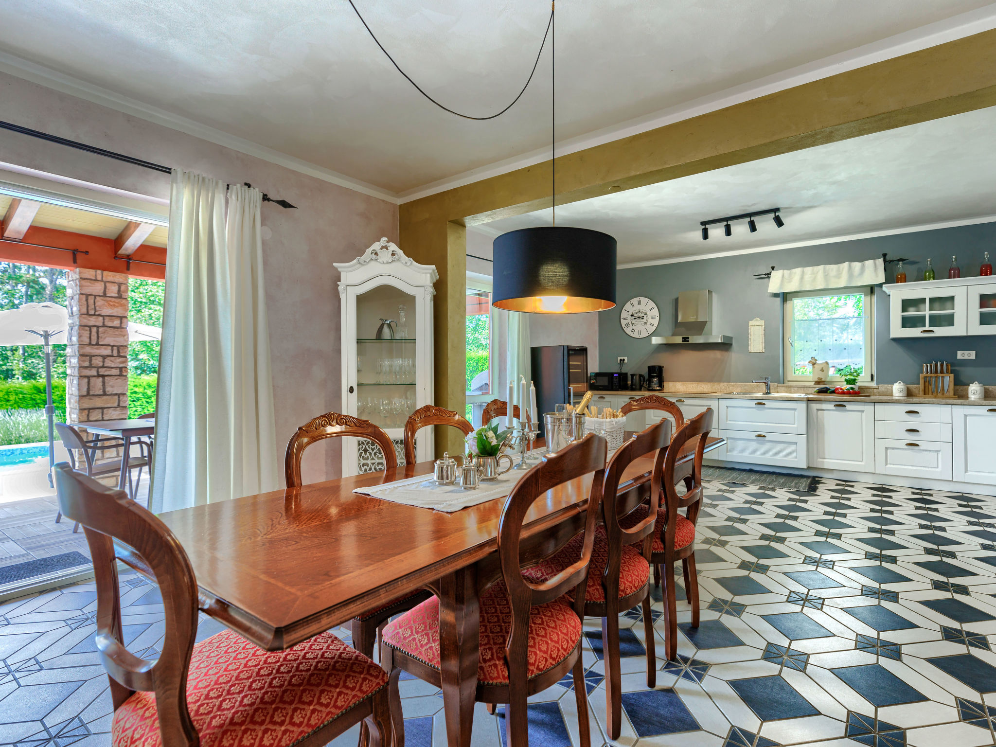 Kitchen / Dining Room