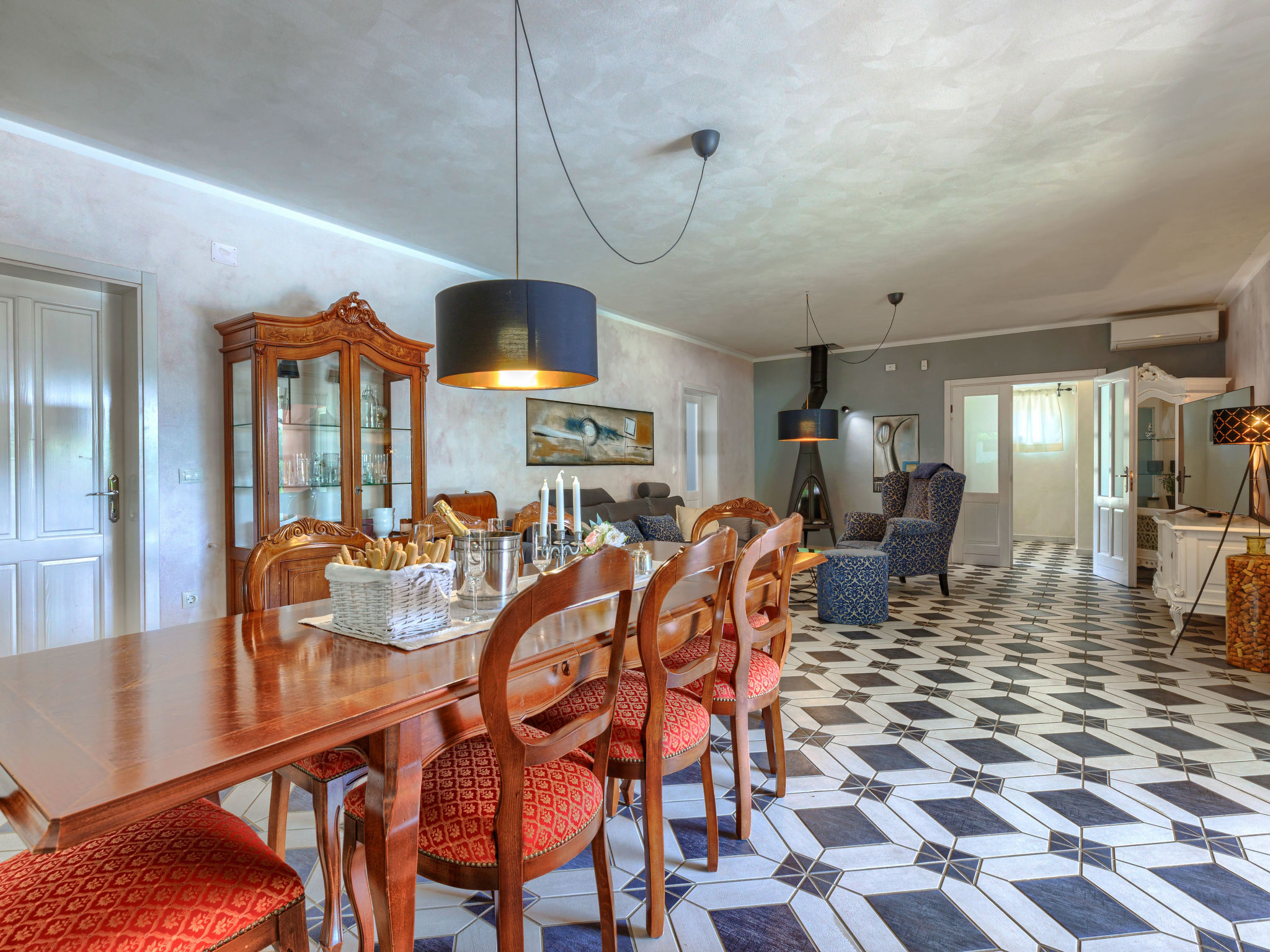 Kitchen / Dining Room