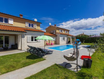 Istria Queen: Ruim vakantiehuis met privézwembad bij Labin voor 12 personen - thumbnail 1
